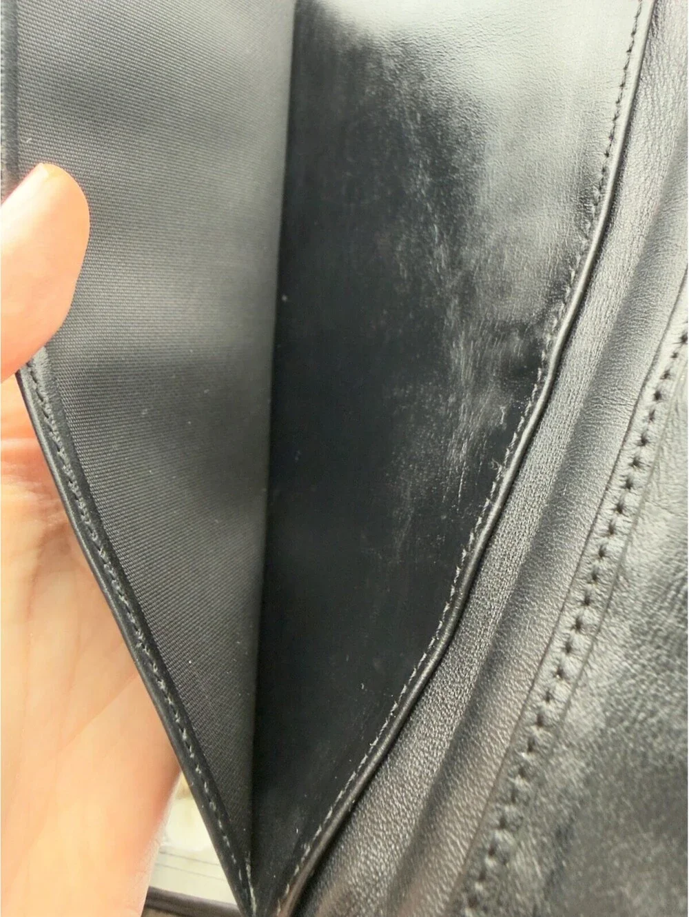 Authentic Gucci Men’s Tom Ford Era G Black Leather Long Bifold Wallet Vertical